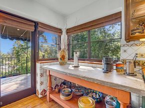 1450 Arroyo View Drive, Pasadena CA 91103