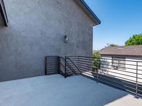 1818 New York Drive, Altadena CA 91001