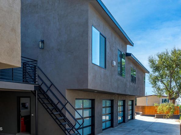 1818 New York Drive, Altadena CA 91001