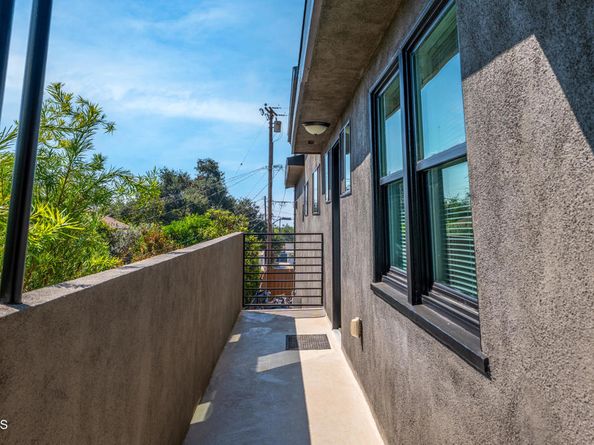 1818 New York Drive, Altadena CA 91001