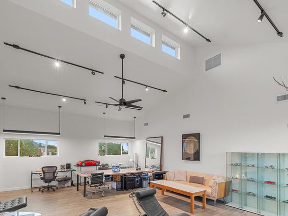 1818 New York Drive, Altadena CA 91001