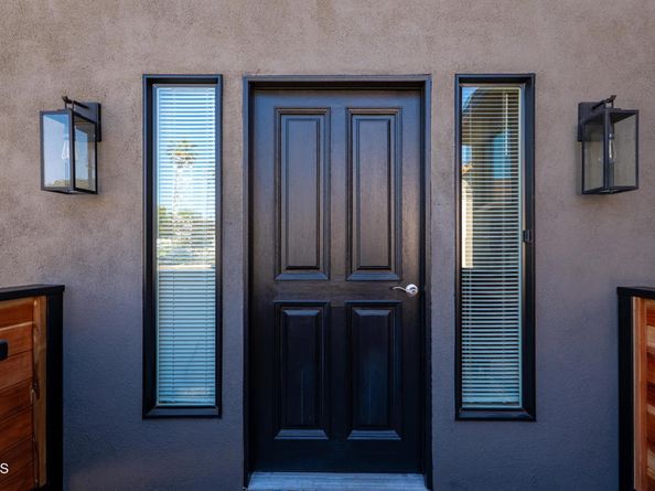 1818 New York Drive, Altadena CA 91001