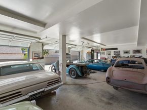 1818 New York Drive, Altadena CA 91001