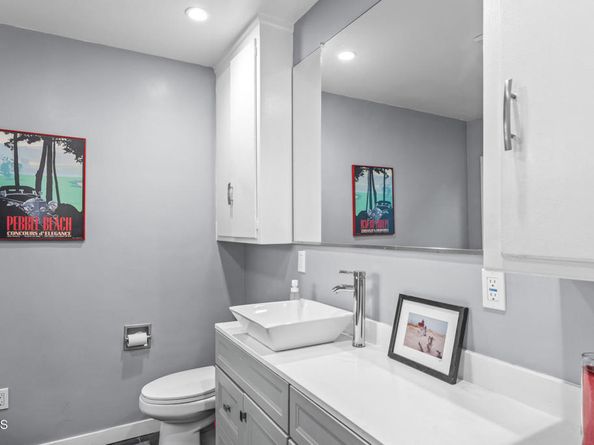 1818 New York Drive, Altadena CA 91001