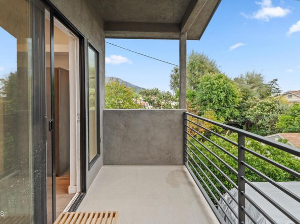 1818 New York Drive, Altadena CA 91001