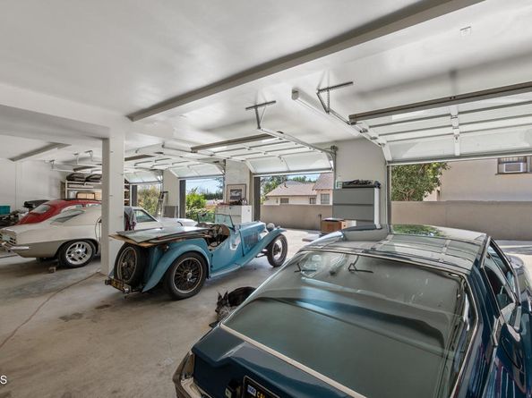 1818 New York Drive, Altadena CA 91001