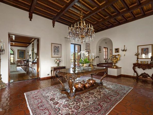 262 S San Rafael Avenue, Pasadena CA 91105