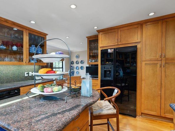 70 N Arroyo Boulevard, Pasadena CA 91105