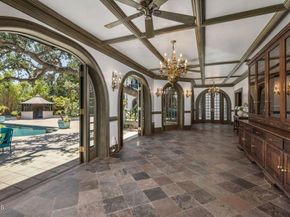 1215 Wentworth Avenue, Pasadena CA 91106