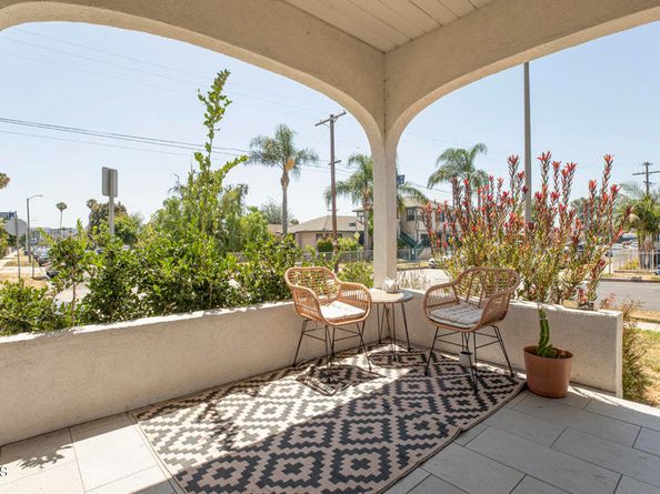 1255 W 85th Street, Los Angeles CA 90044