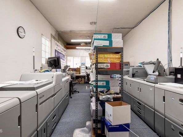 426 W Arbor Vitae Street, Inglewood CA 90301