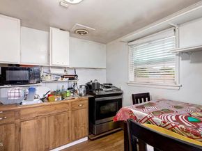 426 W Arbor Vitae Street, Inglewood CA 90301