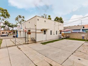 426 W Arbor Vitae Street, Inglewood CA 90301
