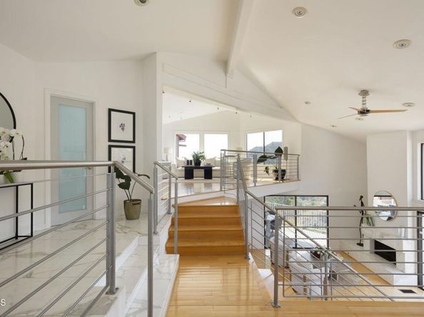363 Patrician Way, Pasadena CA 91105