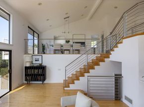 363 Patrician Way, Pasadena CA 91105