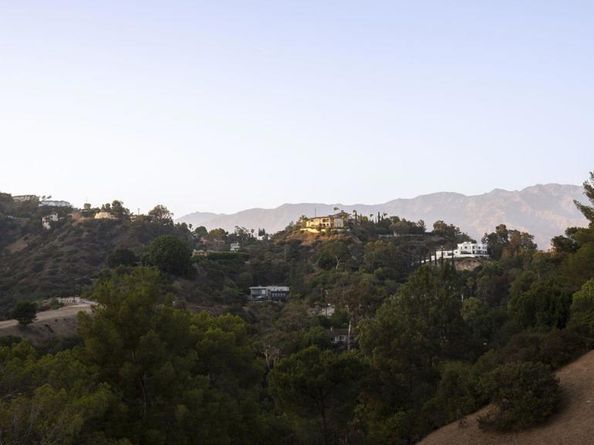 363 Patrician Way, Pasadena CA 91105