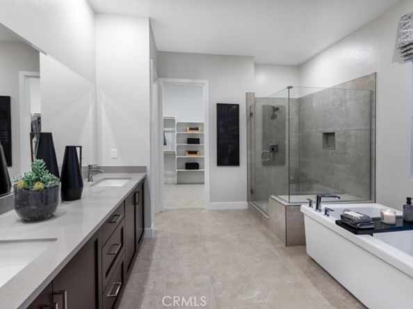 118 Pansy, Irvine CA 92618