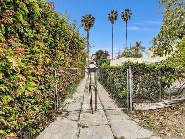 406 N Rampart Boulevard, Los Angeles CA 90026