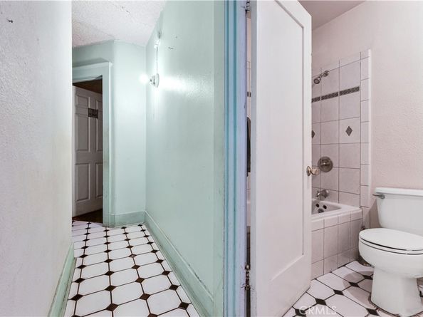 406 N Rampart Boulevard, Los Angeles CA 90026