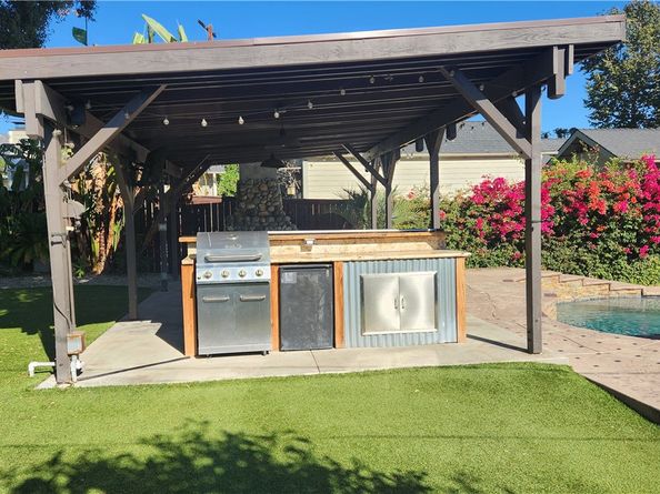 711 Ocean View Avenue, Monrovia CA 91016