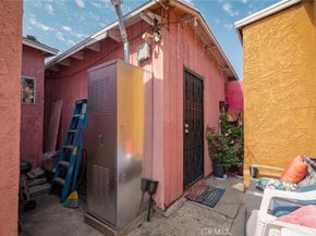 1031 S Ditman Avenue, Los Angeles CA 90023
