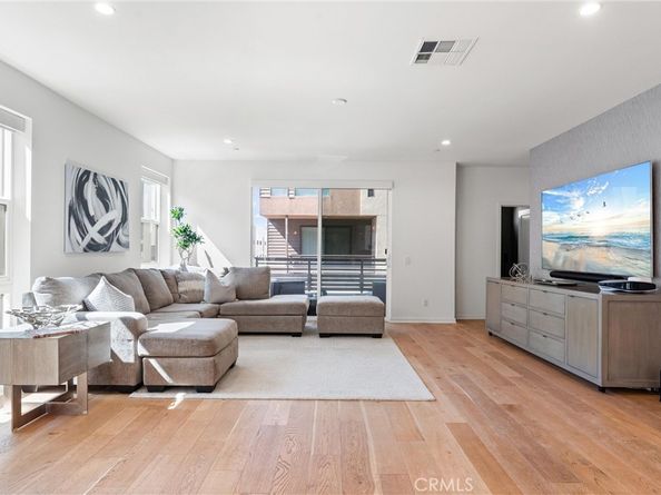 628 Cardiff Reef, Costa Mesa CA 92627