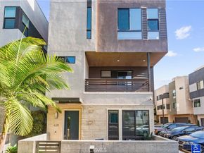 628 Cardiff Reef, Costa Mesa CA 92627