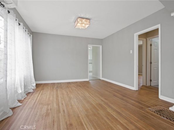 5939 5th Ave, Los Angeles CA 90043