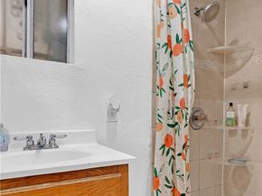 8810 MENLO Avenue, Los Angeles CA 90044