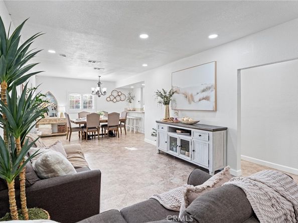 2901 Huston Street, Pomona CA 91767