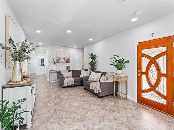 2901 Huston Street, Pomona CA 91767
