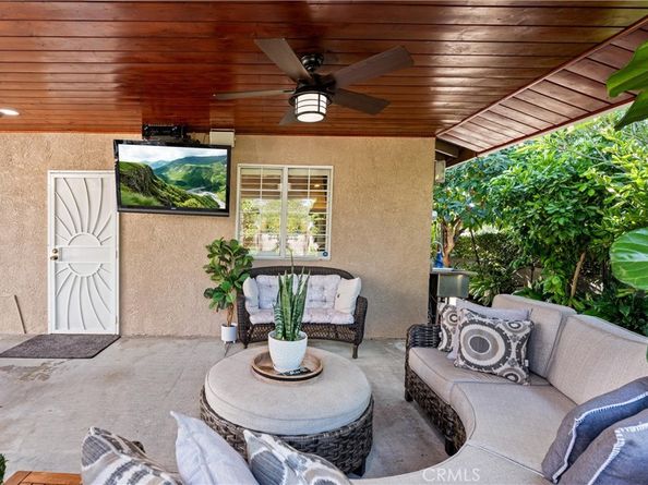 2901 Huston Street, Pomona CA 91767