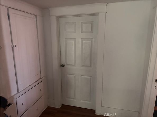 158 S Hoover Street, Los Angeles CA 90004