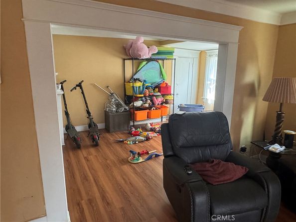 158 S Hoover Street, Los Angeles CA 90004