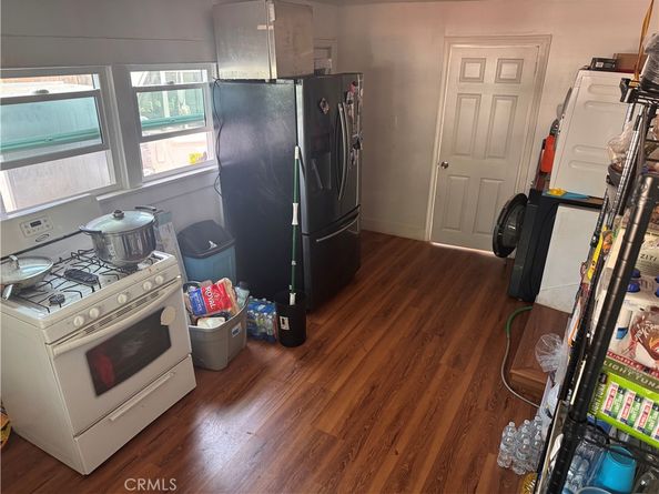 158 S Hoover Street, Los Angeles CA 90004