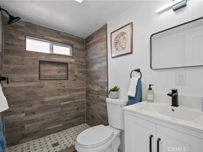 5319 6th, Los Angeles CA 90043
