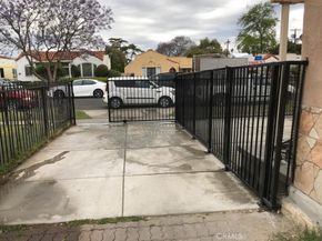 623 623 E 76th St, Los Angeles CA 90001