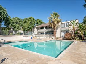 8601 International 228, Canoga Park CA 91304