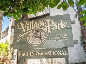 8601 International 228, Canoga Park CA 91304