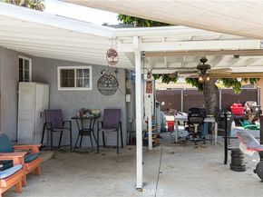 132 West 52nd St, Long Beach CA 90805