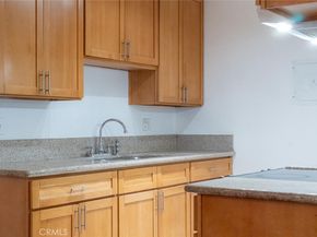 3045 E Theresa 8, Long Beach CA 90814