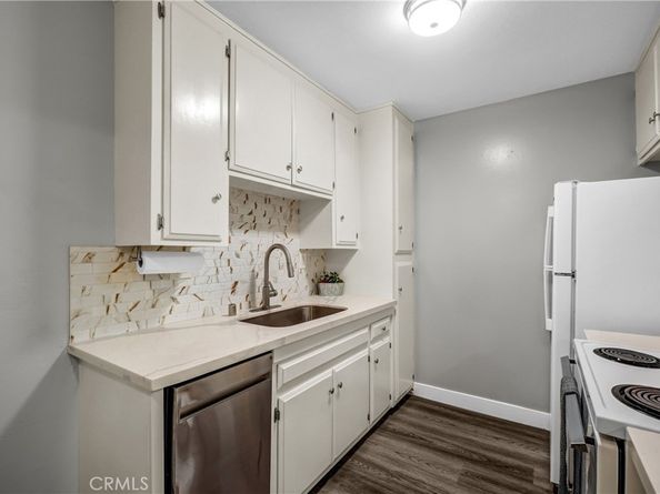 1000 W MacArthur 46, Santa Ana CA 92707