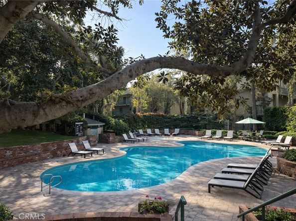 576 N Bellflower Blvd, Long Beach CA 90814