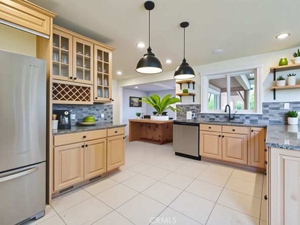 1606 Glenmont Drive, Glendale CA 91207