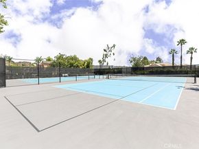 1942 Caminito De La Valle, Glendale CA 91208