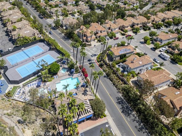 1942 Caminito De La Valle, Glendale CA 91208