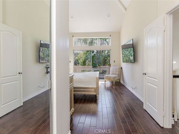 1942 Caminito De La Valle, Glendale CA 91208