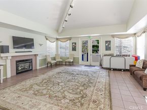 1942 Caminito De La Valle, Glendale CA 91208