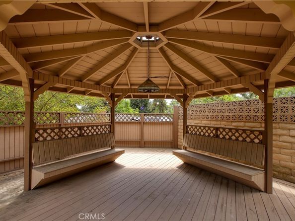 3950 Hamilton Lane, La Crescenta CA 91214