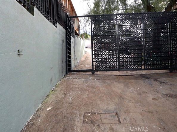 9928 Sunland Boulevard, Sunland CA 91040